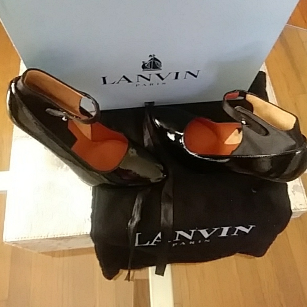 Shoes - Picture 2 of 2